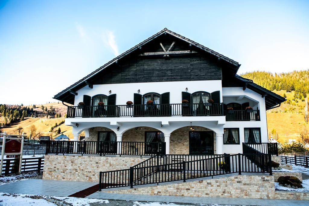 Luisenthal Conac Villa ฟุนดูโมลโดเว ภายนอก รูปภาพ